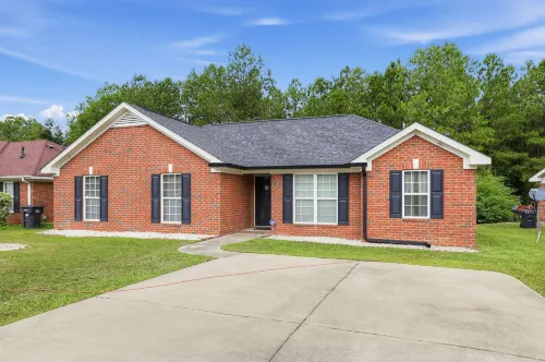 Hephzibah Unique Comfortable 4br Retreat For 8 4 Bedroom Home - balcon