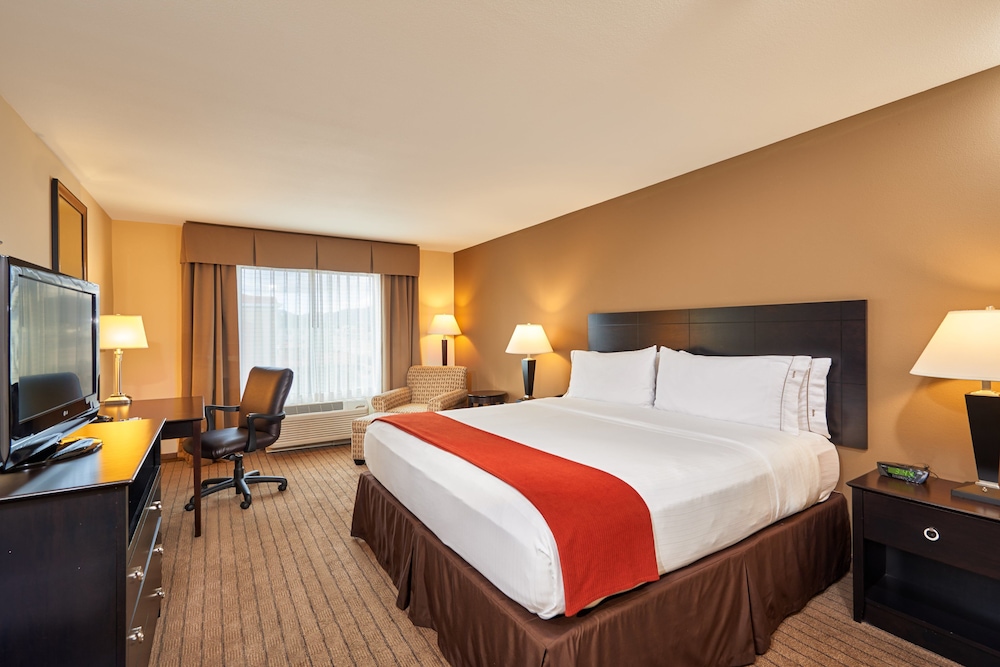 Holiday Inn Express & Suites El Paso Airport, an Ihg Hotel