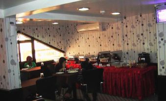 Zaineast Hotel