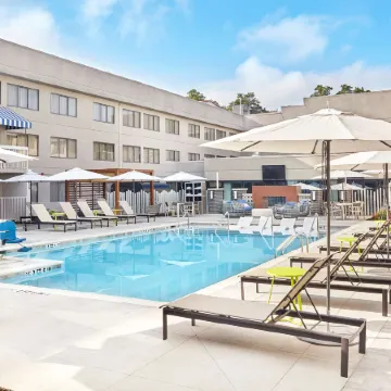 DoubleTree Suites by Hilton Hotel Nashville Airport