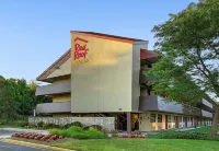 Red Roof Plus+ Washington DC - Oxon Hill Các khách sạn ở Oxon Hill