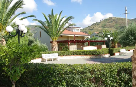 Beautiful Apartment for 5 People in Residence