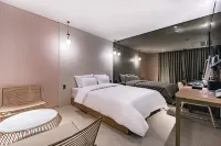 Pyeongtaek Brown Dot