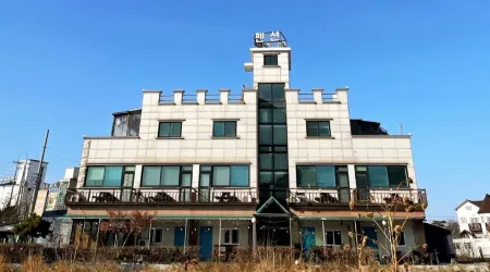 Hwaseong (Jebudo) Dasom Pension Отели рядом с достопримечательностью «Chebu-do»