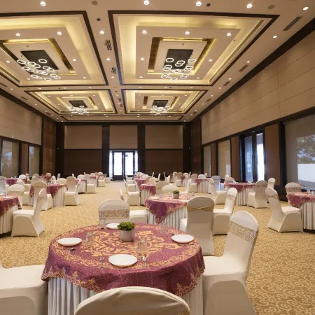 Hotel Rajhans Abhinandan