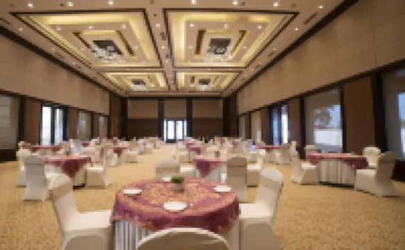 Hotel Rajhans Abhinandan