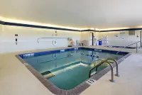 Quality Inn - Pools