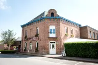 Logis Hotel Restaurant le Relais Fleuri Hotels in Vervins