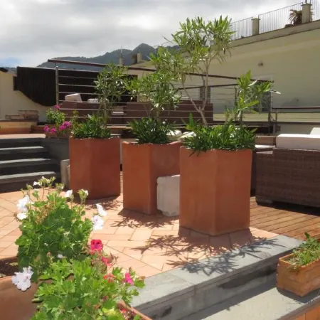 Seven Hostel & Rooms
