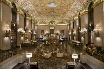 The Palmer House Hilton Hotels near 330 N Wabash Ave