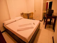Asog County Hotel Hotel di Kota Iriga