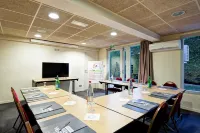 Campanile Geneve - Aeroport/Palexpo Hotels in Prevessin-Moens