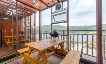 Gapyeong TwoTwo Spa Pension