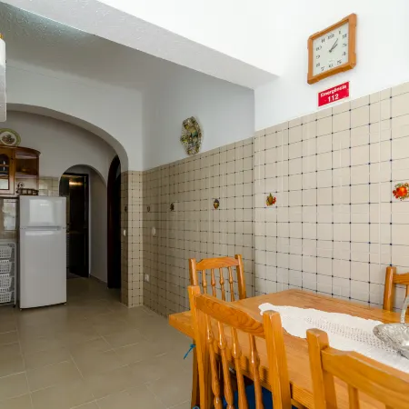 Charming 3Br Villa with Pool in Armação de Pêra
