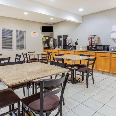 Super 8 by Wyndham Fort Dodge IA