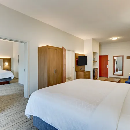 Holiday Inn Express & Suites Weatherford by IHG Отели в г. Вэзерфорд