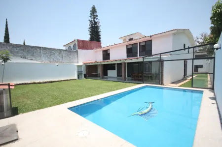 Casa En Zona Residencial Cuernavaca 10 Personas