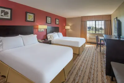 Holiday Inn Express & Suites Wauseon Hotels in Dover Township