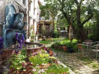Besharat Gallery & Museum Hotel di Barbizon