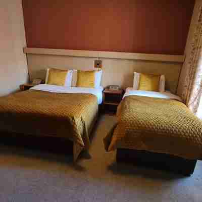The Farnham Arms Hotel Rooms
