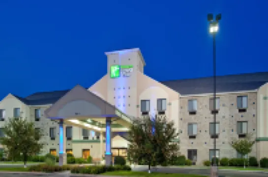 Holiday Inn Express & Suites Elkhart-South by IHG エルクハートのホテル