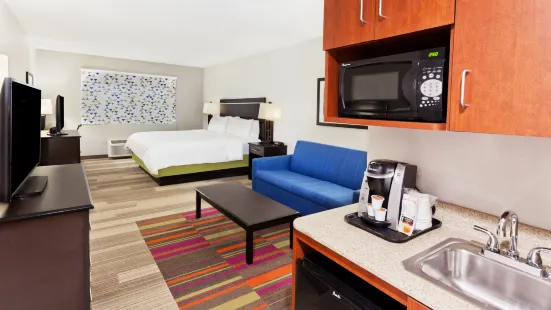 Holiday Inn Express & Suites Montgomery E - Eastchase