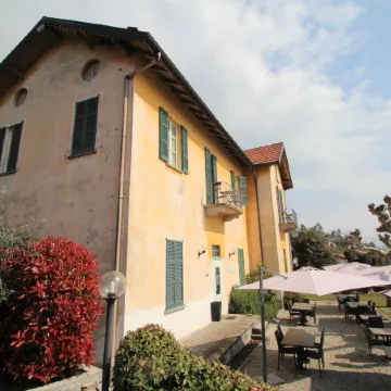 Vittoria Отели в г. Гиффа