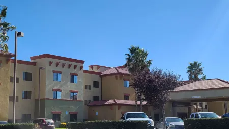 Best Western Hesperia-Victorville Suites