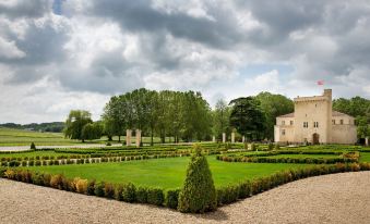 Chateau la Tour Carnet