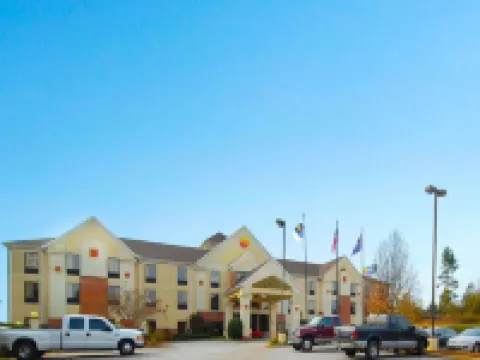 Comfort Inn & Suites at I-85 Hoteles en Valley Falls