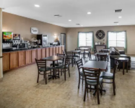 Rodeway Inn & Suites