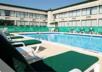 Quality Inn - Pool