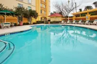 La Quinta Inn & Suites by Wyndham Greenville Haywood - Family