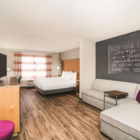 La Quinta Inn & Suites by Wyndham Chattanooga North - Hixson