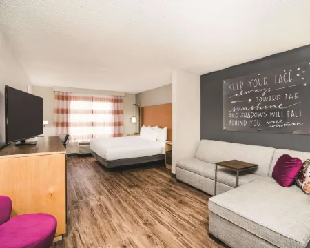 La Quinta Inn & Suites by Wyndham Chattanooga North - Hixson Hotels in Hixson