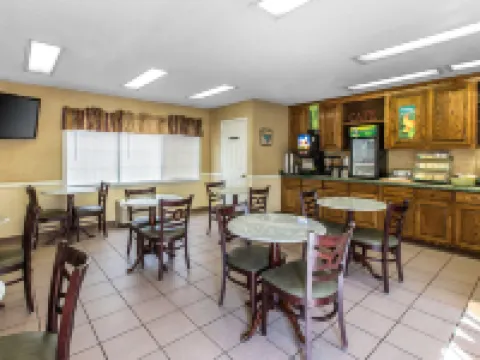 Quality Inn Jesup Hotels in Wayne County