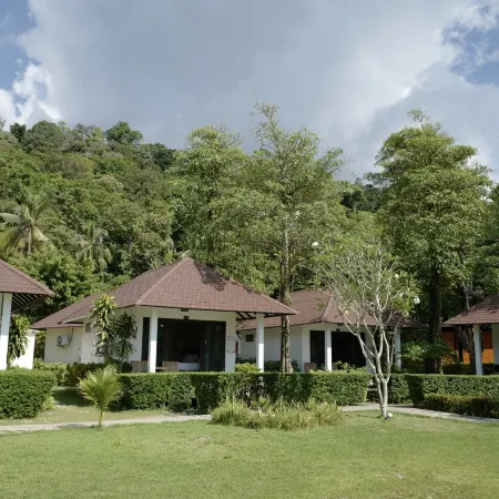 Nature Beach Resort Отели рядом с достопримечательностью «Шесть Кай- Бэй»