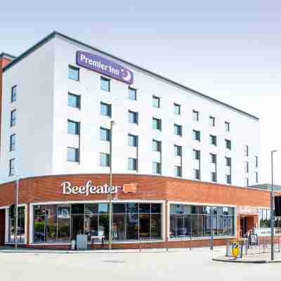 Premier Inn Farnborough Town Centre Hotel Exterior