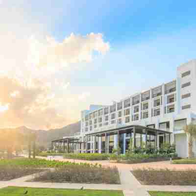 Fujairah Resort Hotel Exterior