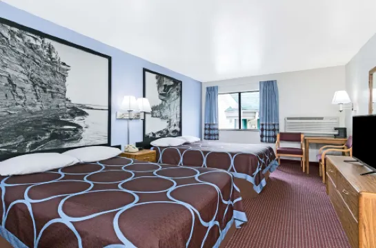 威斯康星戴爾斯速8酒店