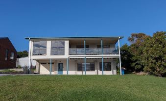 Lazy Wave Beach House