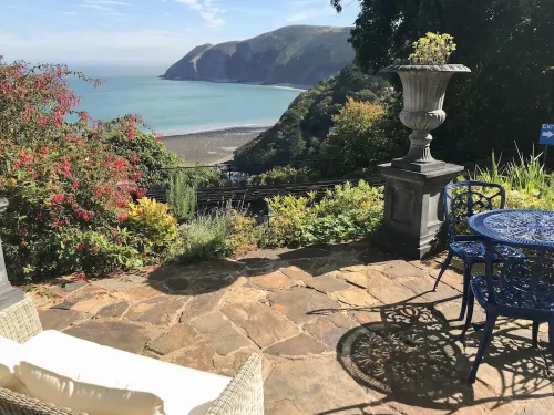 Baronet's Quarters Hotels in Lynton and Lynmouth