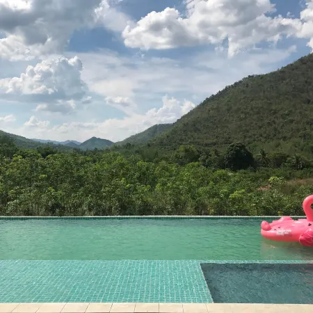 Hi-Scene Resort