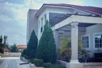 9 Roses Hotel Hotels near Revival Life Outreach Church,sepe Airport Branch