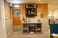 Shoreside Inn