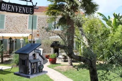 Gîtes le Petit Nailly Hotels in Voisins-le-Bretonneux