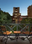 Hotel Valencia Riverwalk - Romantic
