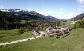 Hubertus Mountain Refugio Allgau