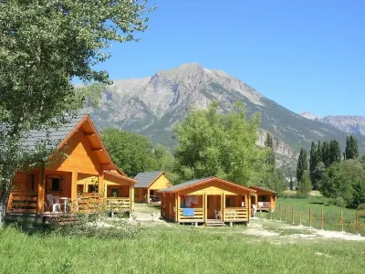Les Cariamas Hôtels à proximité de : Accrobranche Eygliers