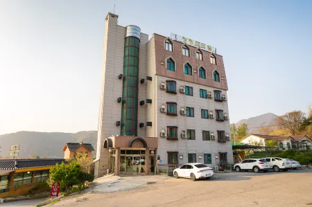 Yeongwol Cheongryeong Motel Отели рядом с достопримечательностью «Byeolmaro Observatory»
